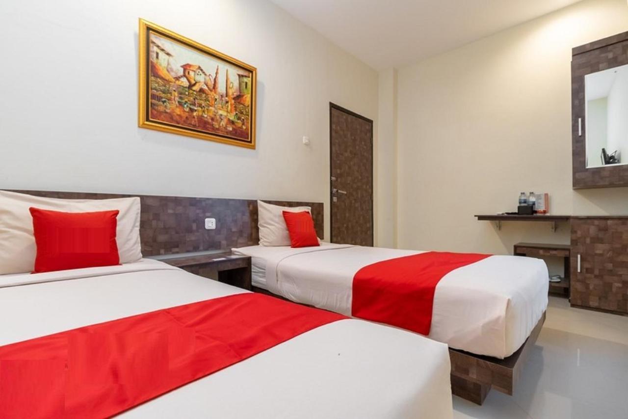 Hotel Domino Palembang Exterior photo