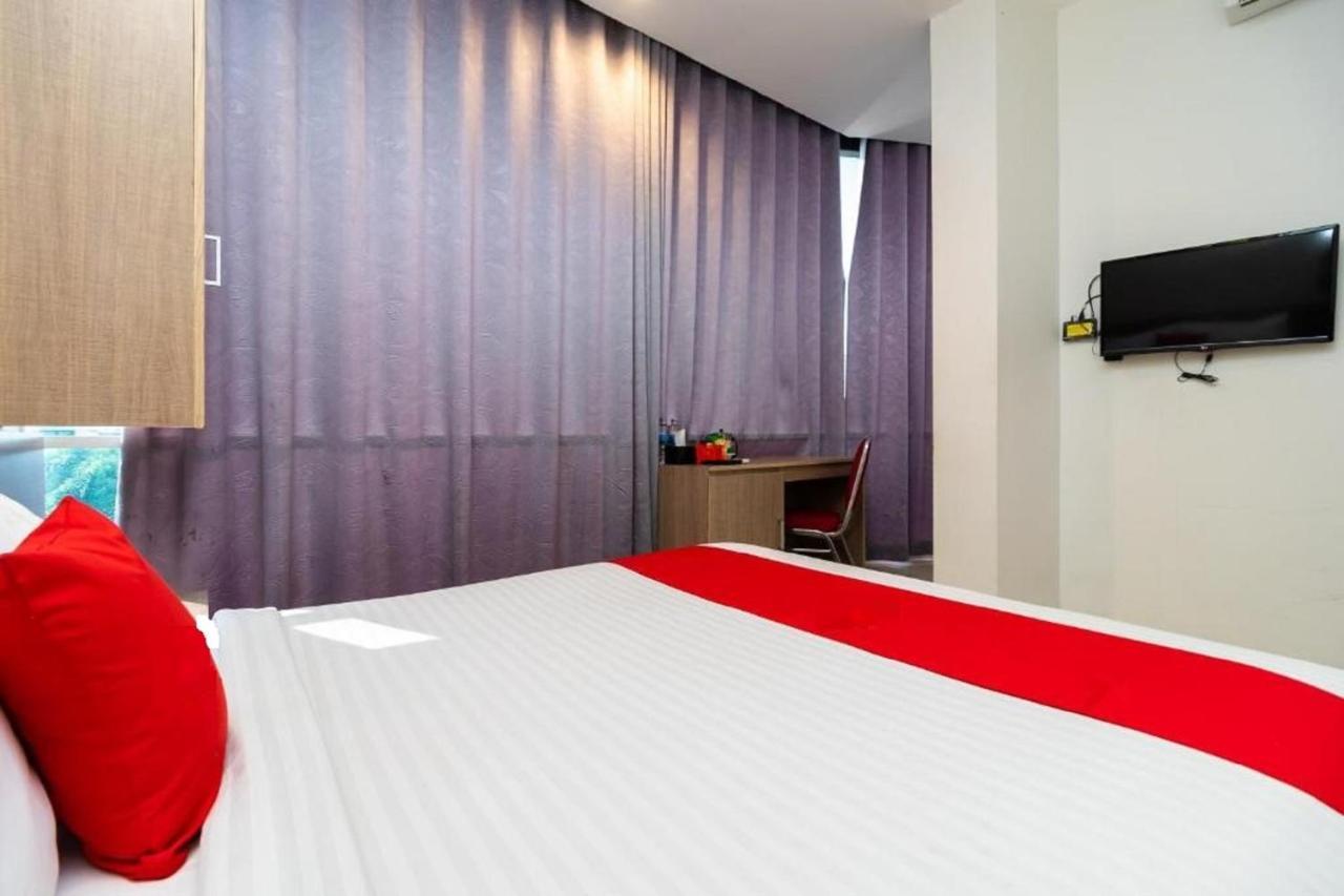 Hotel Domino Palembang Exterior photo