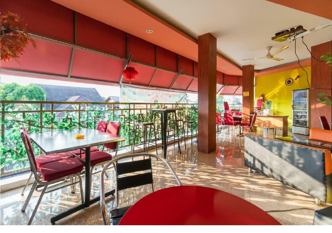 Hotel Domino Palembang Exterior photo